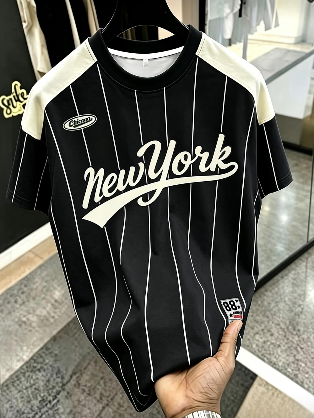 Men'S Fashion New York - おしゃれな新作メンズサマートレーニングウェア。ニューヨークの文字プリントが施された、柔らかく通気性の良いラウンドネックTシャツ。アウトドアやカジュアルなスポーツシーンに最適。