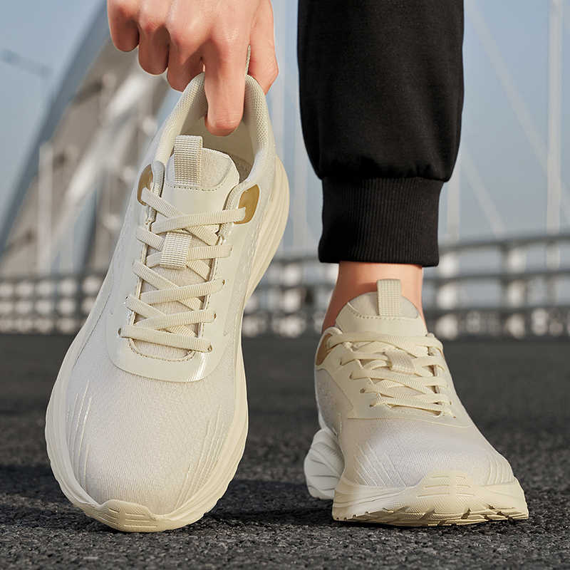 滑り止め加工のエテメンズシューズ サイズ46 編み込みメンズ - Mens Fashion Trainers のレビューと価格